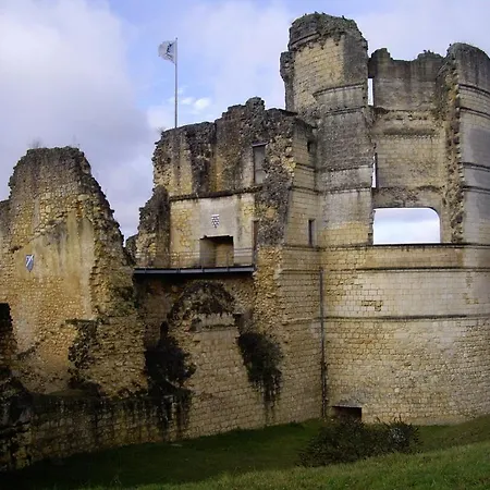 Bedenac Joli Maisonnette A 30 Mn De Bordeaux De Jonzac De Blaye, Pour 2 Adultes * Bussac-Foret