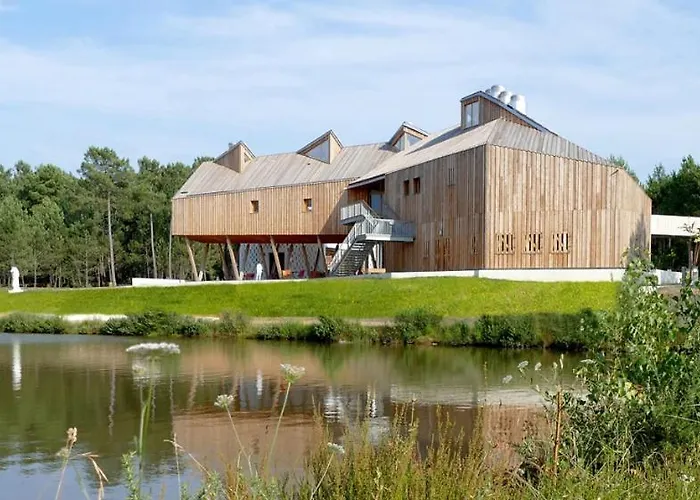 Bedenac Joli Maisonnette A 30 Mn De Bordeaux De Jonzac De Blaye, Pour 2 Adultes Bussac-Foret