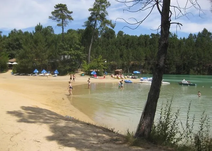Сasa de vacaciones Bedenac Joli Maisonnette A 30 Mn De Bordeaux De Jonzac De Blaye, Pour 2 Adultes *