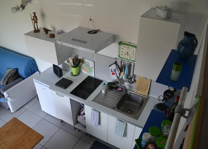 Bedenac Joli Maisonnette A 30 Mn De Bordeaux De Jonzac De Blaye, Pour 2 Adultes *